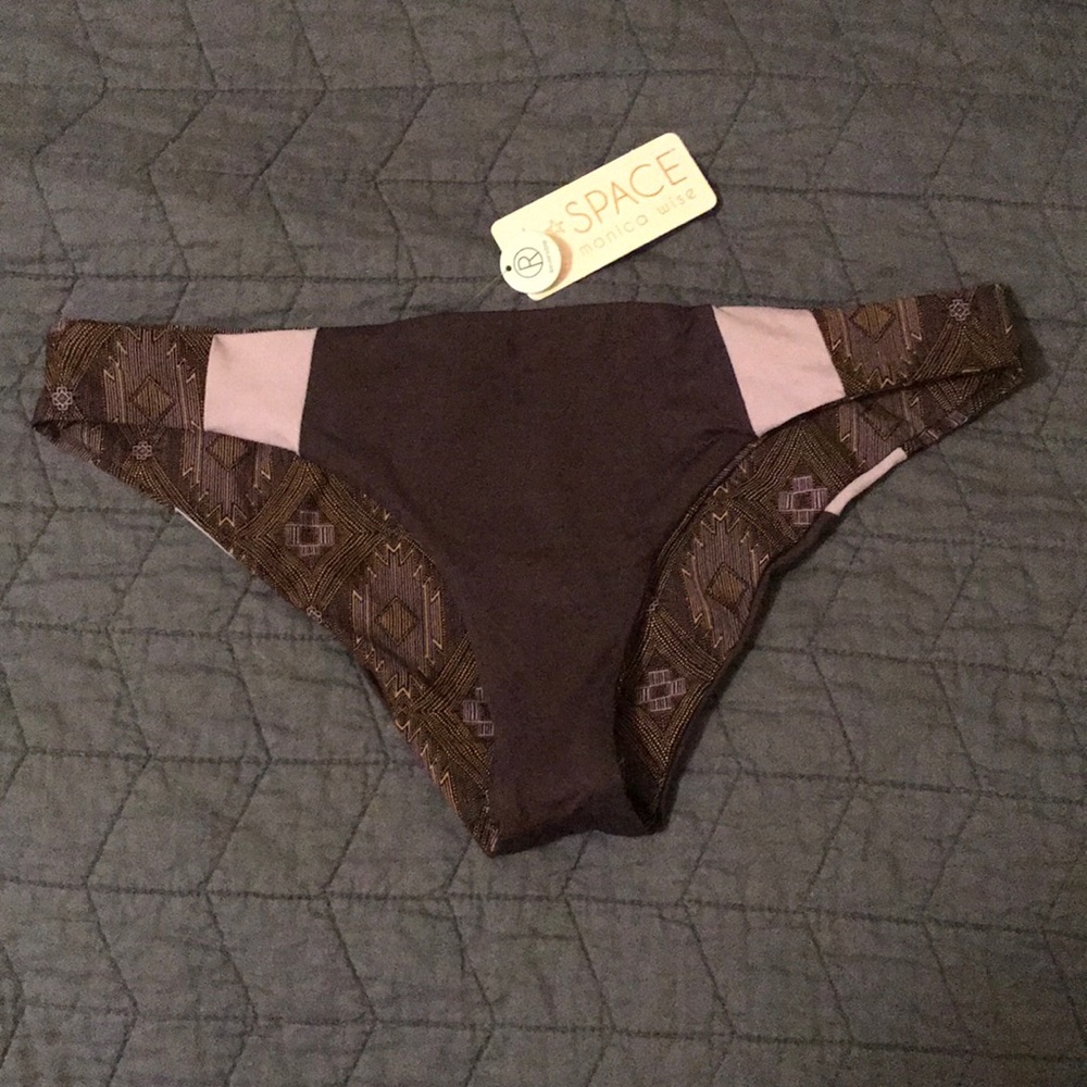 L space reversible swim bottoms